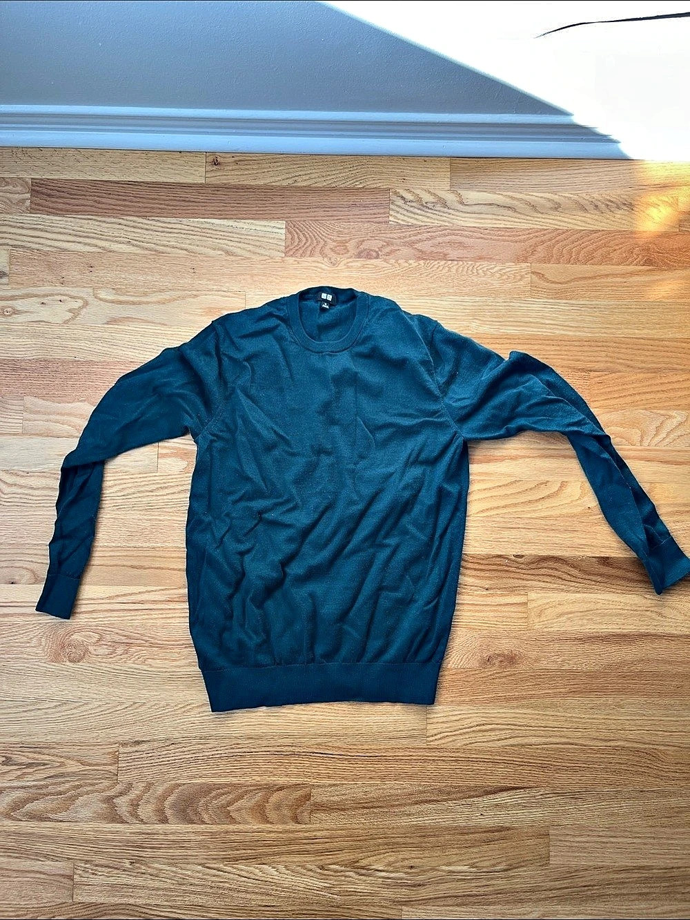 Uniqlo Extra Fine Merino Wool Crew Neck Sweater Dark Green - Medium